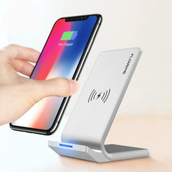 Universal Qi Wireless Fast Charger for Smasung and iPhone